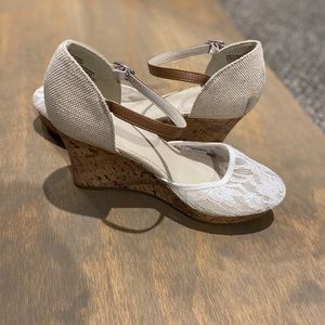 Apt. 9.5 wedge heels